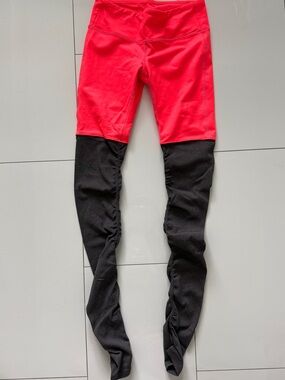 ALO Yoga Two-Tone Coral and Charcoal Leggings